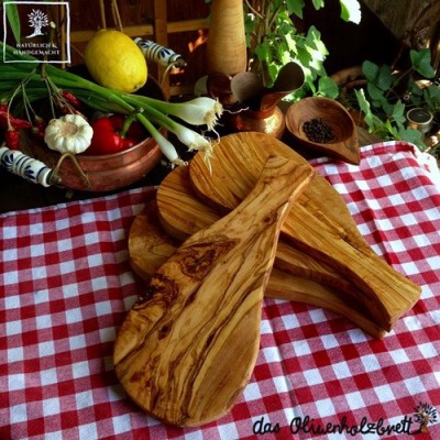  Naturally Med Olive Wood Cutting/Cheese Board, Large, 18 L:  Large Olive Wood Cutting Board: Home & Kitchen