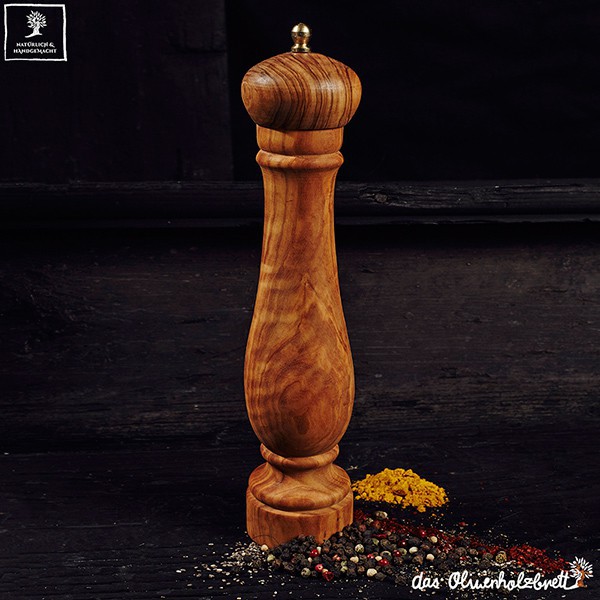 Antique Style Pepper Mill and Salt Mill Set in Red Oak
